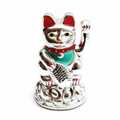 Pisica norocoasa Maneki Neko argintie, Remediu Feng Shui pentru atractia prospeitatii si bunastarii