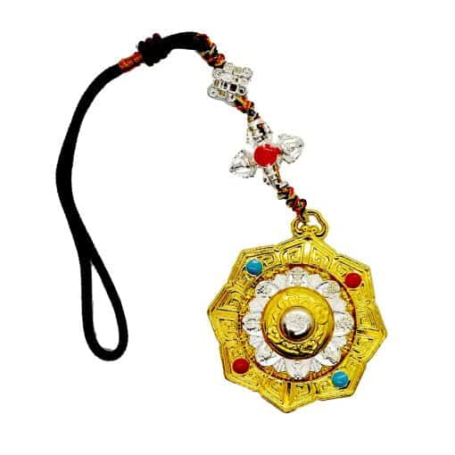 Amuleta cu cele 8 simboluri tibetane, pe floare de lotus aurie, nod mistic si duba dorje